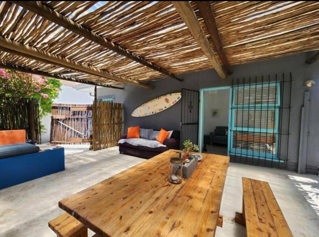Crinum House And In Bloubergstrand Holiday home *