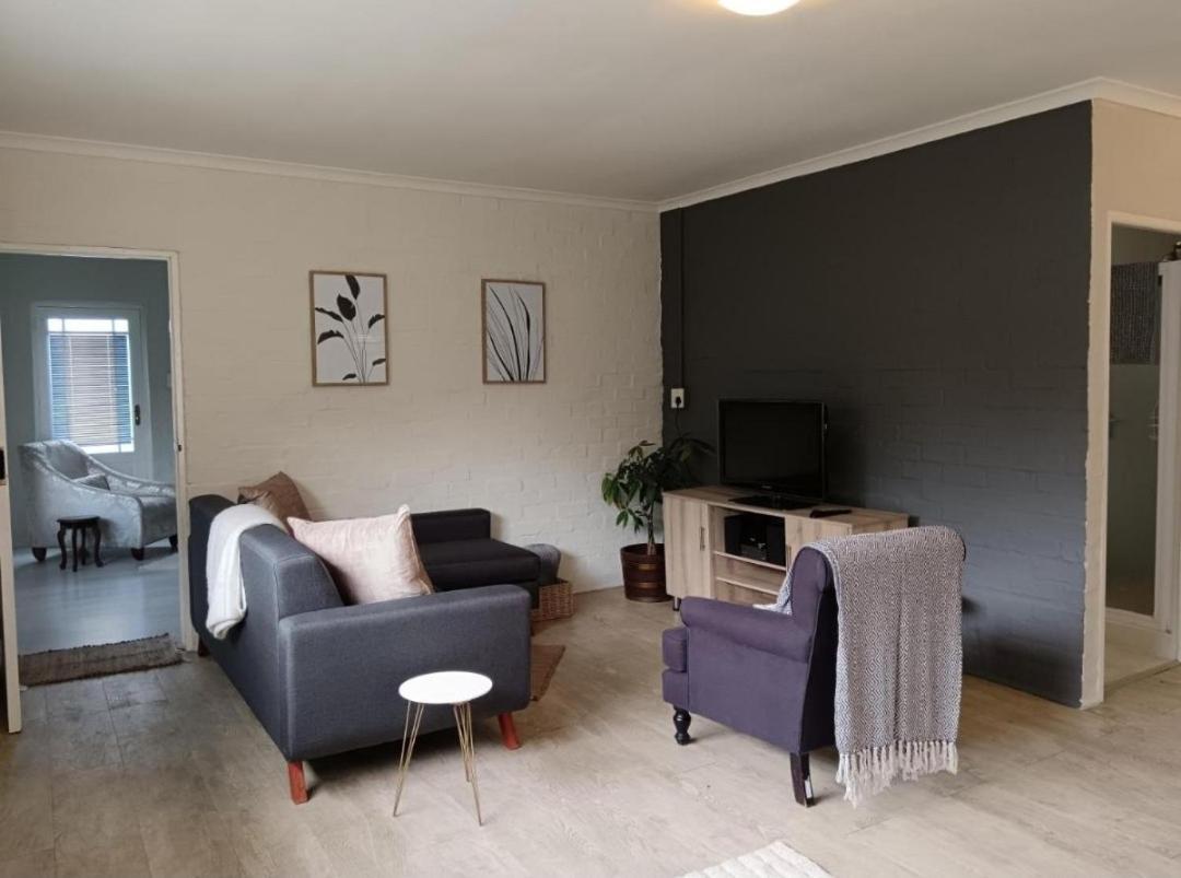 Crinum House And In Bloubergstrand Holiday home Cape Town