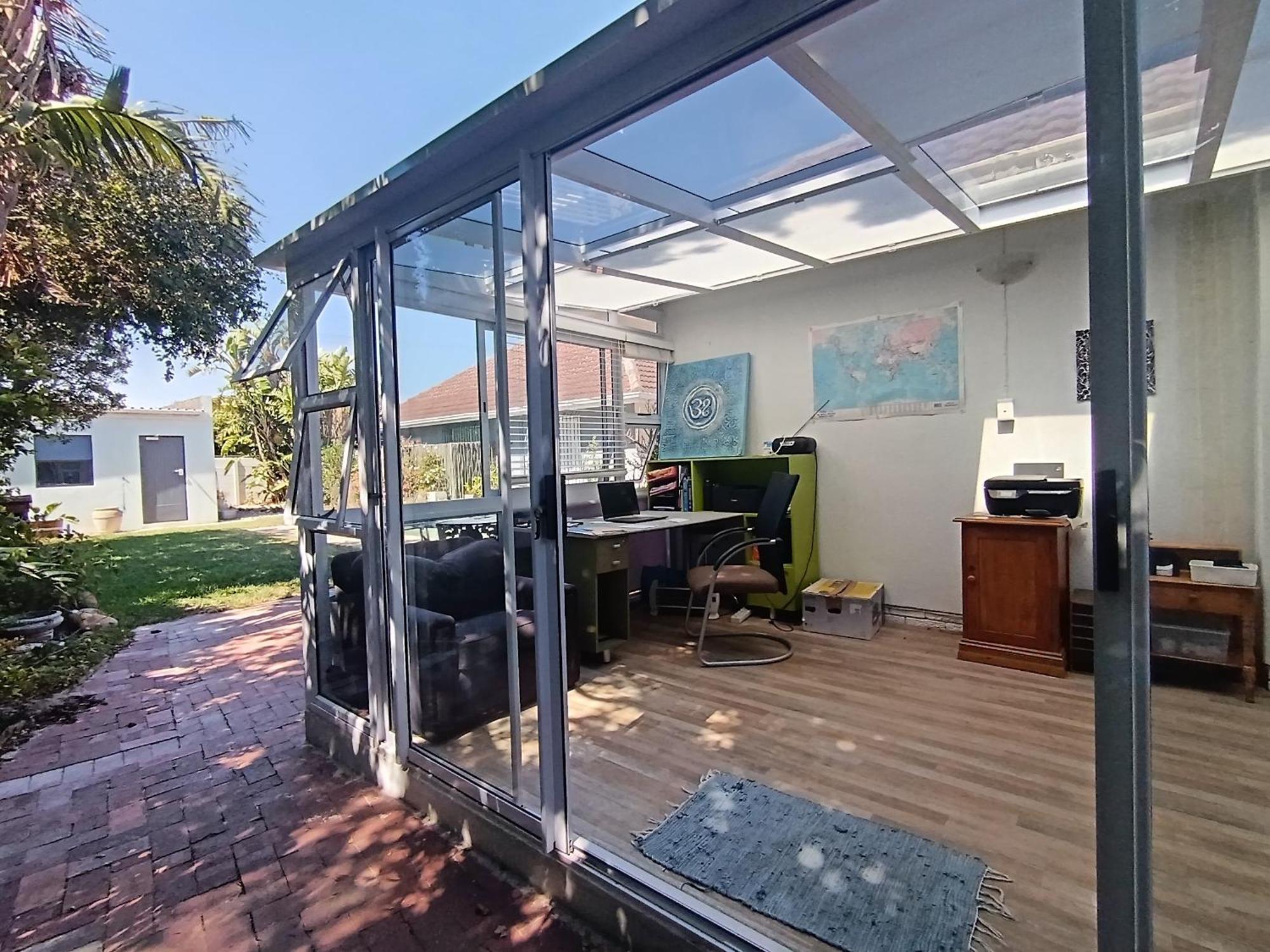 Crinum House And In Bloubergstrand Holiday home *